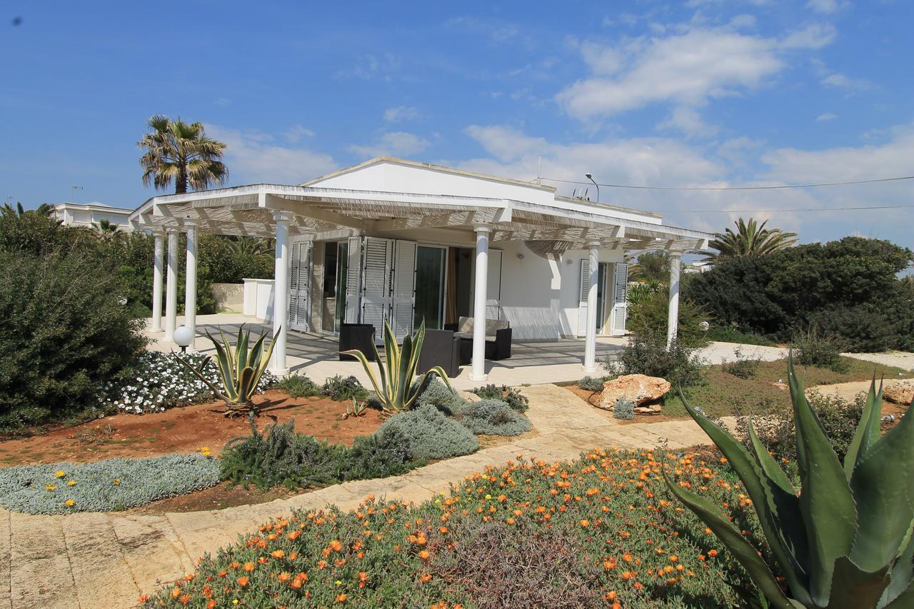 Waterfront Salenthouse Holiday home Torre Suda